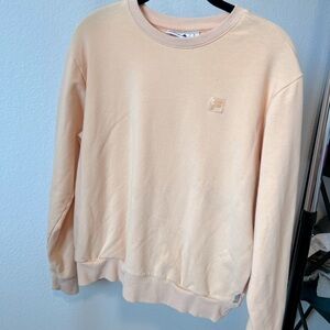 𝅺fila Women’s Peach Crewneck Size‎ Medium